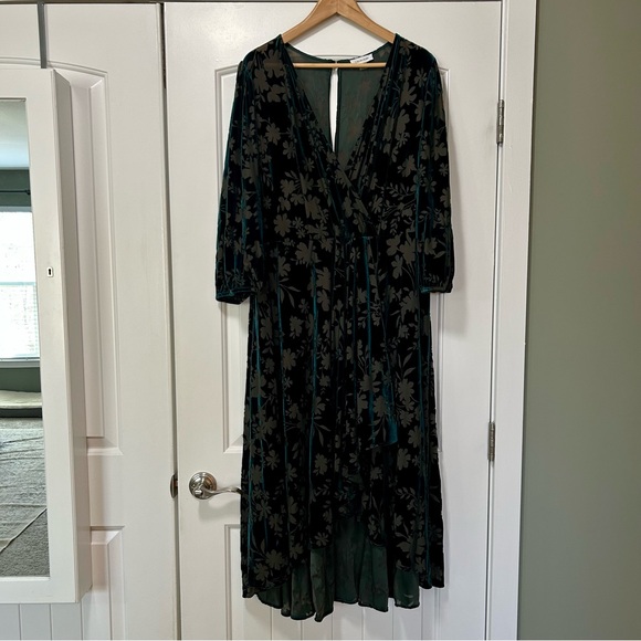 Calvin Klein Plus Size Velvet Burnout Midi Dress 18W - Picture 5 of 13